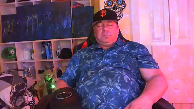 Snapshot of Mic_Oxinner chatting on September 21, 2025, 11:15 am Mic Oxinner online show from September 21, 2025, 11:15 am