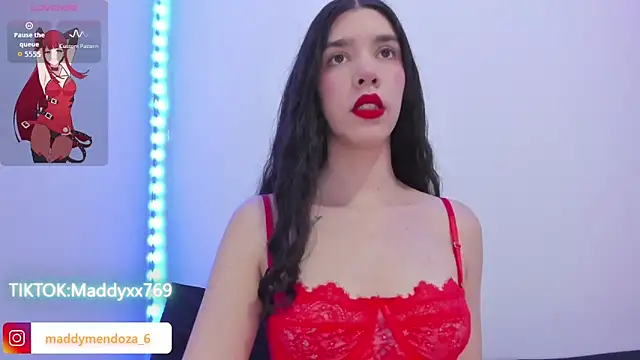 MaddyMendozaxx online show from February 9, 2026, 9:13 pm