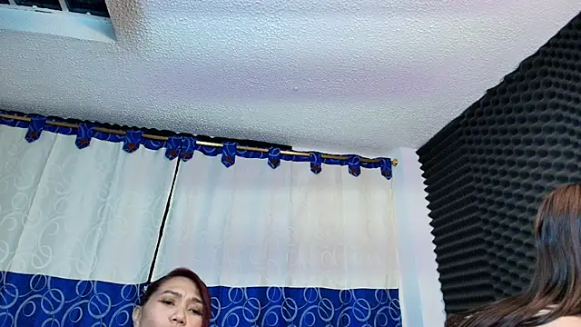 dannamomcerrat online show from January 24, 2025, 5:10 am