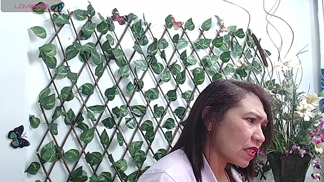 Snapshot of dannamomcerrat chatting on October 14, 2025, 12:22 am dannamomcerrat online show from October 14, 2025, 12:22 am