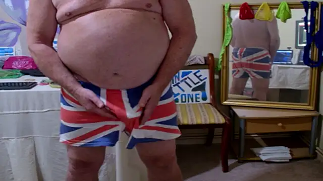 john little one1 online show from September 27, 2025, 6:47 pm