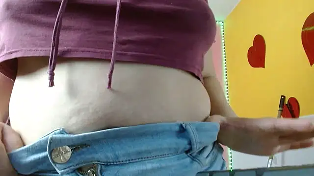 monickhot303av online show from February 25, 2025, 7:31 am