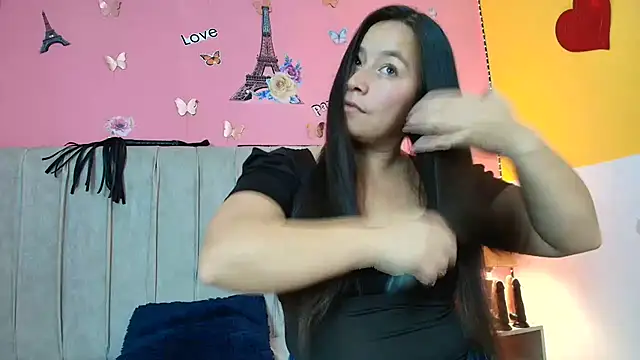 monickhot303av online show from March 11, 2025, 4:51 am