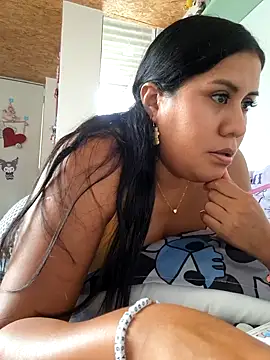 Snapshot of KasiaVenus_ chatting on February 7, 2025, 8:10 pm KasiaVenus  online show from February 7, 2025, 8:10 pm