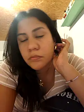 Snapshot of KasiaVenus_ chatting on October 3, 2025, 12:25 am KasiaVenus  online show from October 3, 2025, 12:25 am