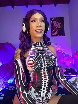 Snapshot of Alexa_Chanell_Oficial chatting on October 7, 2025, 1:28 am Alexa Chanell Oficial online show from October 7, 2025, 1:28 am