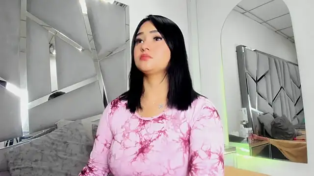 Catherinee69 x online show from September 18, 2025, 3:53 am