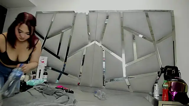 Catherinee69 x online show from April 15, 2026, 3:12 am