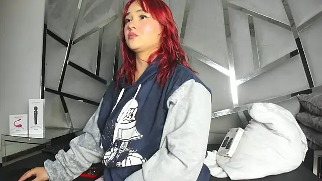 Catherinee69 x online show from December 23, 2025, 2:44 am