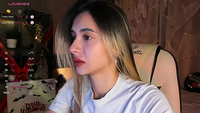 Snapshot of DarlaLike chatting on October 26, 2025, 3:40 am DarlaLike online show from October 26, 2025, 3:40 am