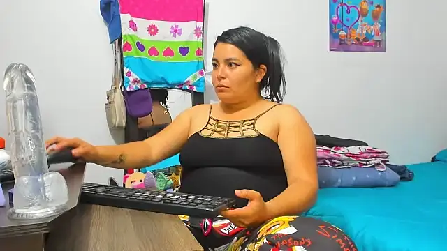 yournaughtyandsexyprinces online show from September 14, 2025, 2:12 am