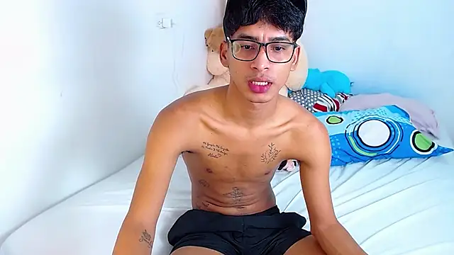 Snapshot of allens_joe chatting on December 11, 2024, 5:43 am allens joe online show from December 11, 2024, 5:43 am