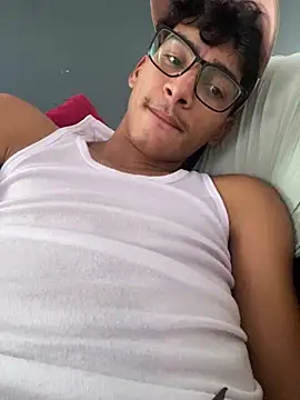 Snapshot of allens_joe chatting on March 13, 2025, 6:34 pm allens joe online show from March 13, 2025, 6:34 pm