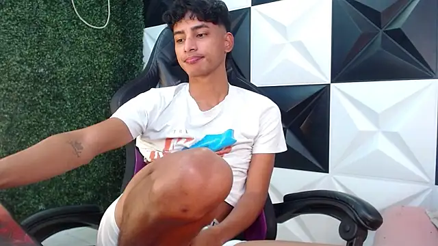 Snapshot of allens_joe chatting on March 6, 2025, 5:33 pm allens joe online show from March 6, 2025, 5:33 pm