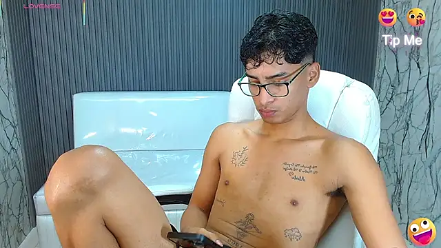 Snapshot of allens_joe chatting on October 22, 2025, 2:11 am allens joe online show from October 22, 2025, 2:11 am