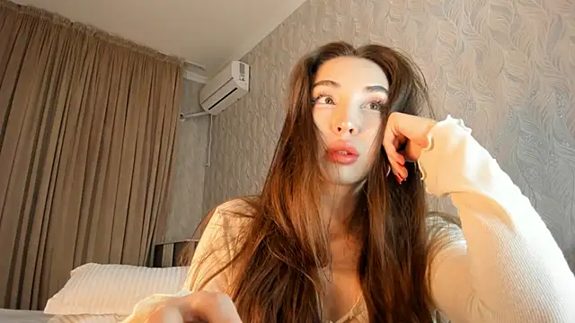 heyheyneko online show from December 14, 2025, 12:28 am