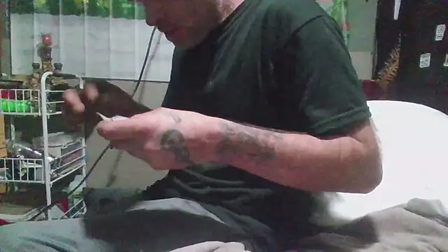 jaxx12369 online show from April 18, 2026, 3:42 am