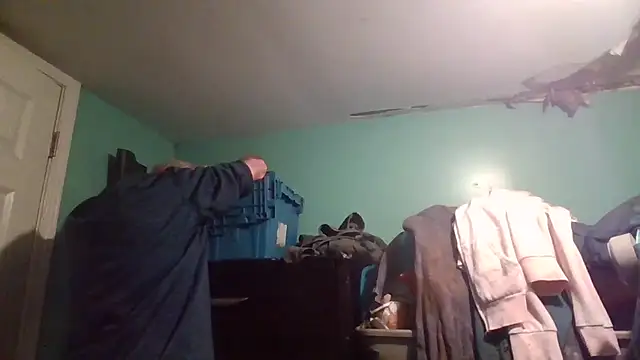 jaxx12369 online show from December 14, 2025, 2:40 am