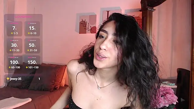 Snapshot of madisex_s chatting on March 17, 2025, 12:25 pm madisex s online show from March 17, 2025, 12:25 pm