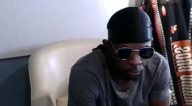 Snapshot of DrDickemDown88 chatting on March 3, 2025, 1:01 pm DrDickemDown88 online show from March 3, 2025, 1:01 pm