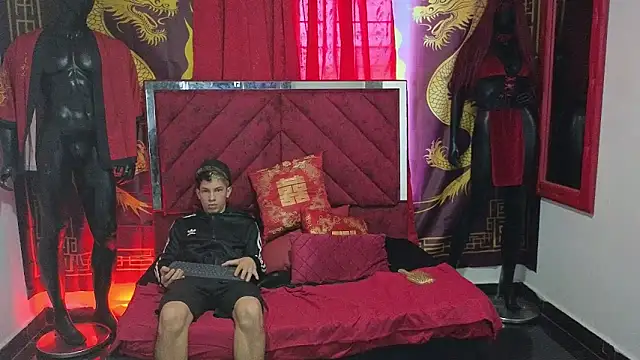 naughty boys13 online show from September 12, 2025, 1:22 pm
