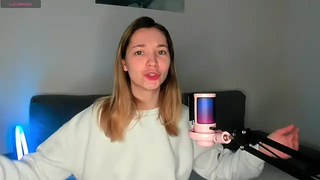 Snapshot of MiaThaine chatting on February 26, 2025, 1:11 pm MiaThaine online show from February 26, 2025, 1:11 pm