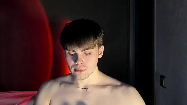 simonwnl online show from October 24, 2025, 10:42 pm