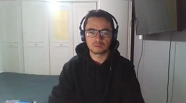 Snapshot of Diptongo chatting on December 24, 2024, 4:11 am Diptongo online show from December 24, 2024, 4:11 am