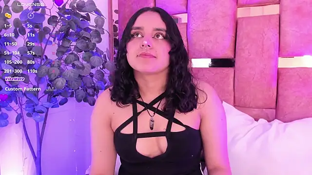 Snapshot of _Ambar-devon_ chatting on October 28, 2025, 6:40 pm Ambar-devon online show from October 28, 2025, 6:40 pm