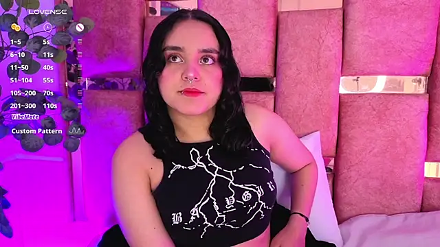  Ambar-devon  online show from November 19, 2025, 7:03 pm