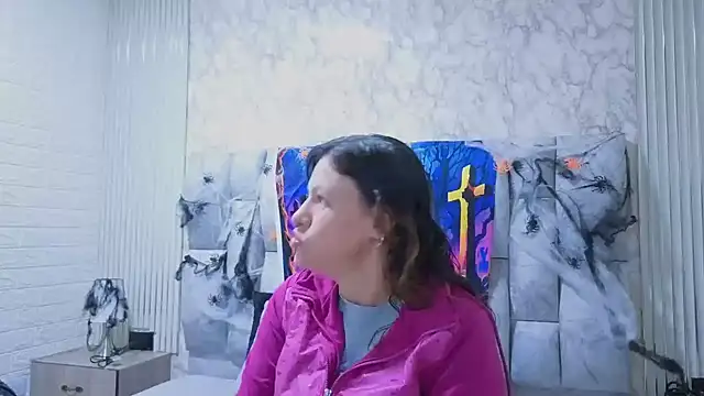 Snapshot of charlotte__G chatting on October 24, 2025, 11:09 am charlotte G online show from October 24, 2025, 11:09 am