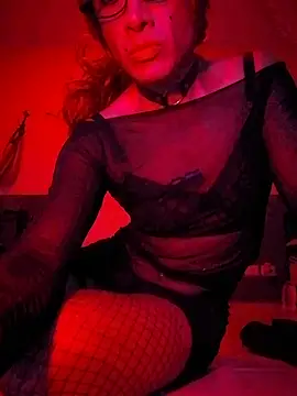 kandyloves online show from October 22, 2025, 9:53 am