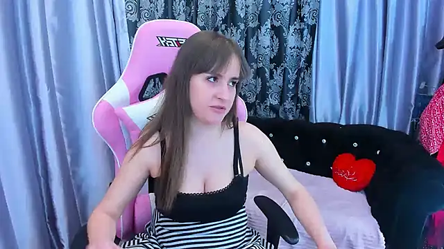 KamilaFoxy online show from February 28, 2025, 4:21 am