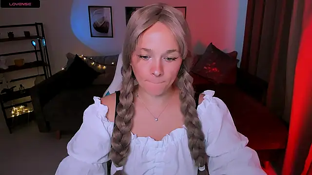 Snapshot of SherillBrill chatting on September 28, 2025, 3:08 pm SherillBrill online show from September 28, 2025, 3:08 pm