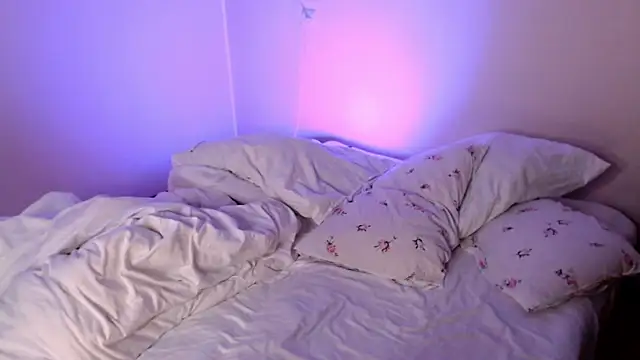 KatieMelone online show from September 30, 2025, 2:28 am