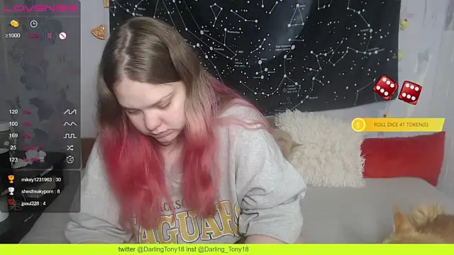Snapshot of darling_tony chatting on December 17, 2024, 7:04 pm darling tony online show from December 17, 2024, 7:04 pm