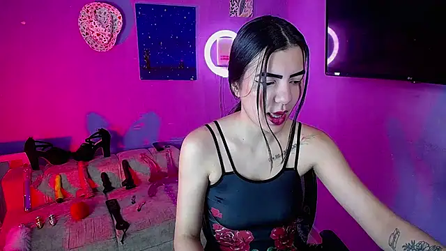 Snapshot of IsisRouse chatting on October 5, 2025, 2:46 am IsisRouse online show from October 5, 2025, 2:46 am