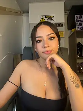 abbymnd online show from September 19, 2025, 11:09 pm