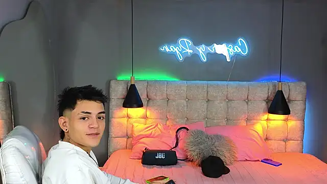 Snapshot of Paradise_boy_s chatting on December 9, 2024, 11:24 pm Paradise boy s online show from December 9, 2024, 11:24 pm