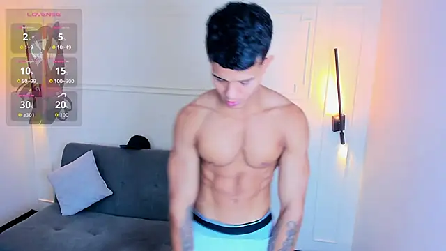 Snapshot of Paradise_boy_s chatting on October 18, 2025, 12:01 am Paradise boy s online show from October 18, 2025, 12:01 am