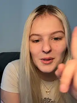 Allylove03 online show from February 15, 2026, 8:35 am