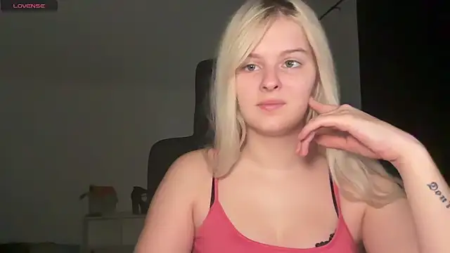 Allylove03 online show from September 27, 2025, 9:59 am