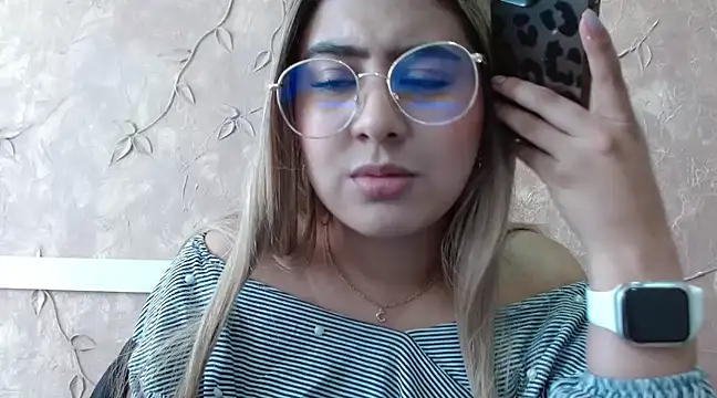 Miabonnett  online show from February 26, 2025, 3:10 pm