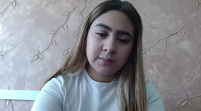 Miabonnett  online show from February 21, 2025, 12:06 pm