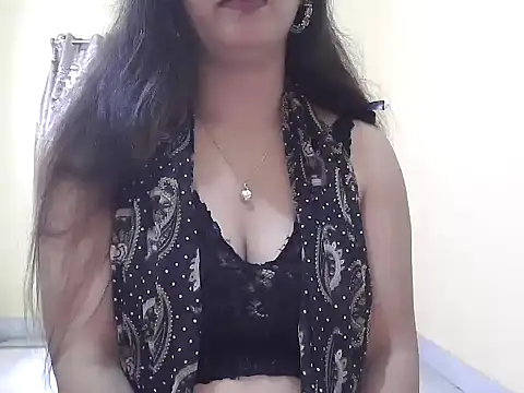 Model-Tanya online show from March 14, 2026, 7:47 am