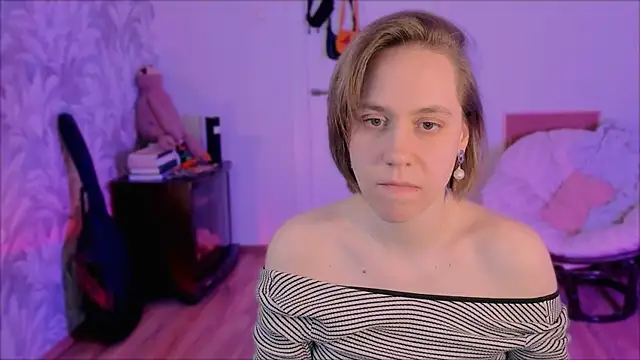 Malinax online show from April 12, 2026, 9:29 pm