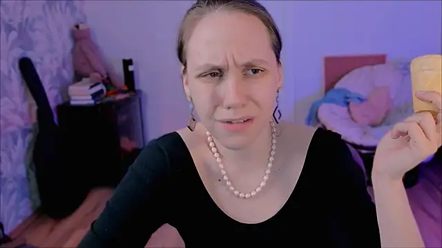 Malinax online show from April 9, 2026, 1:39 pm