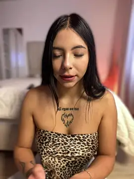 eva elifee online show from April 28, 2026, 9:19 pm