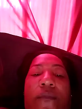 Grazzy85 online show from February 5, 2025, 11:44 am