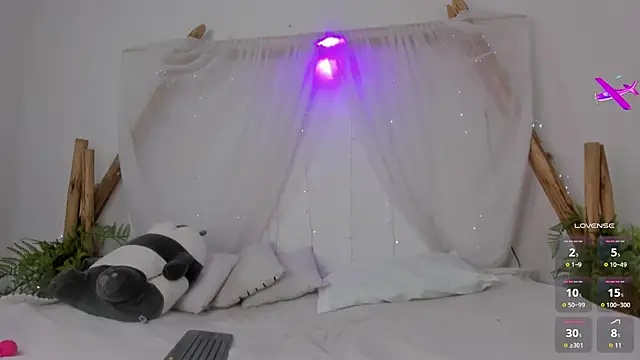  RedMoon online show from December 14, 2025, 6:46 pm